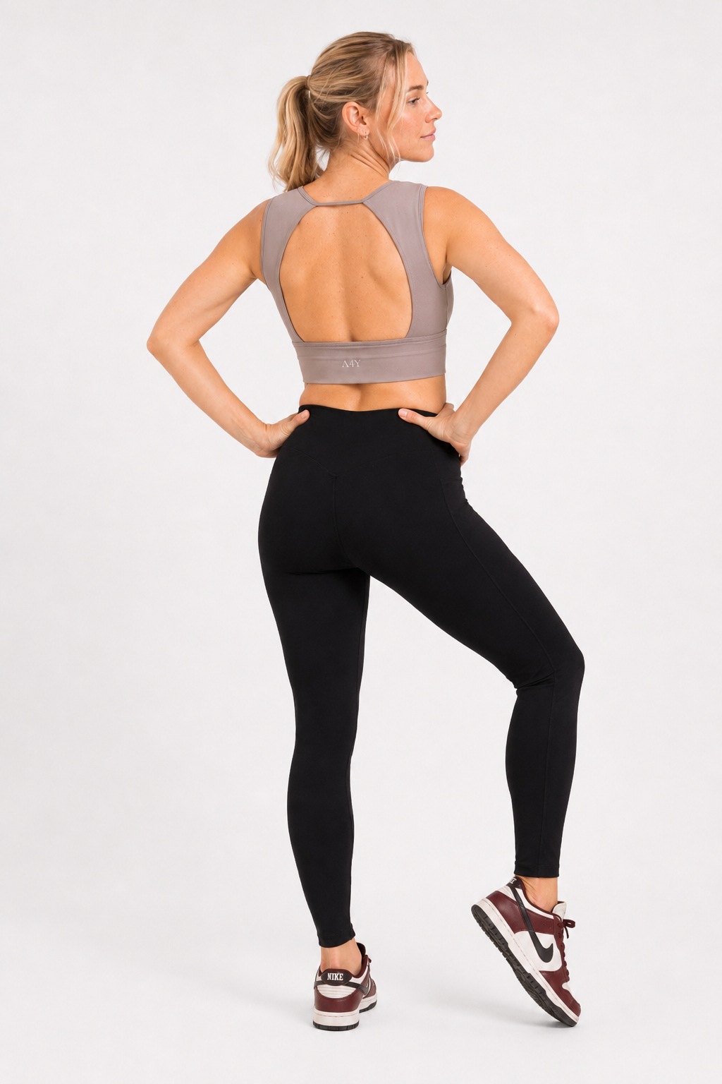 Black V-Waist Sculpting Leggings with Pockets